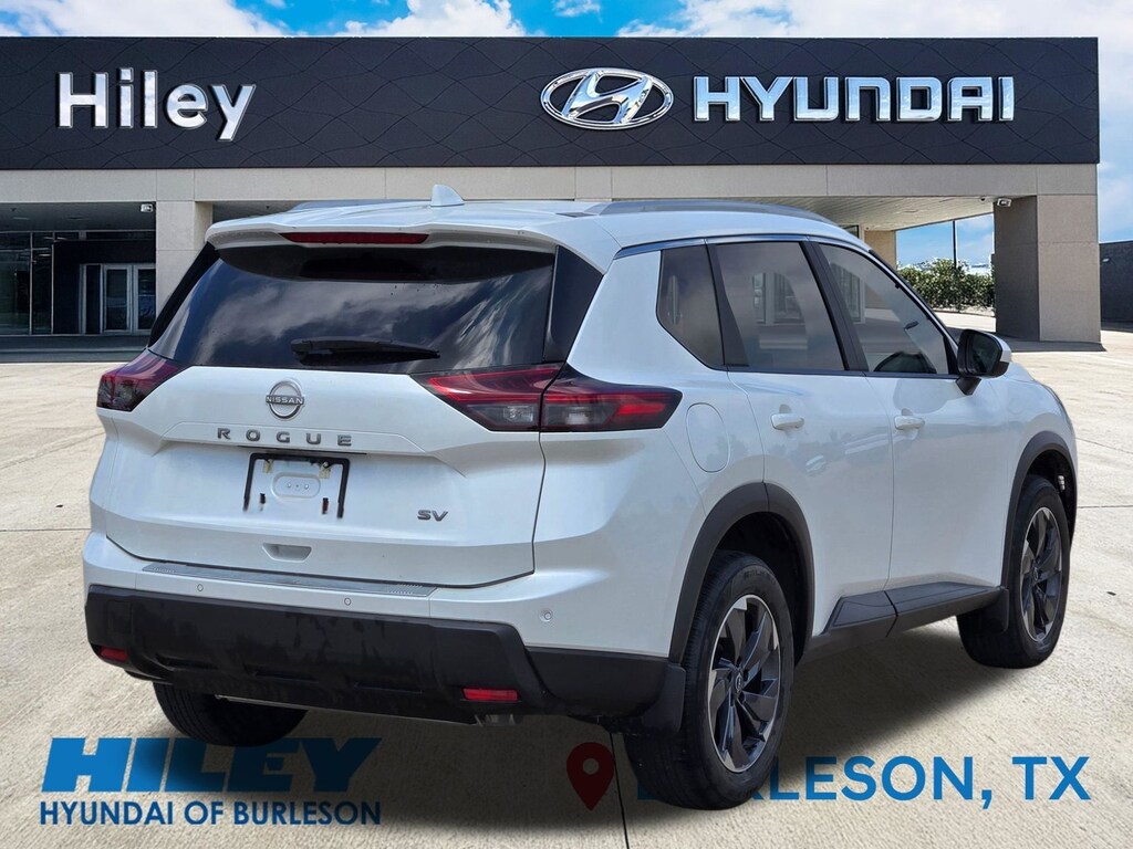 Used 2024 Nissan Rogue SV SUV