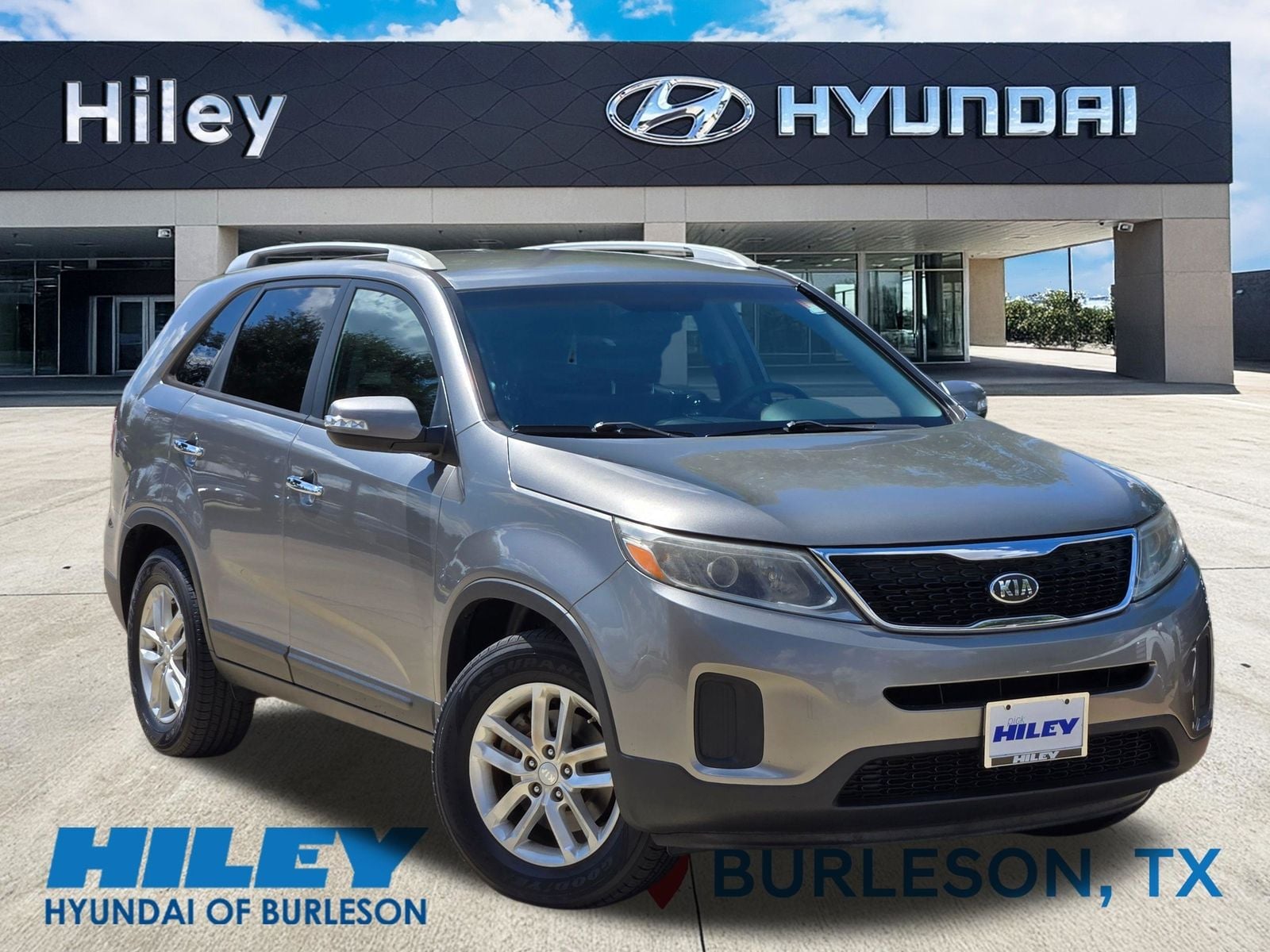 Used 2015 Kia Sorento LX with VIN 5XYKT4A77FG635299 for sale in Arlington, TX