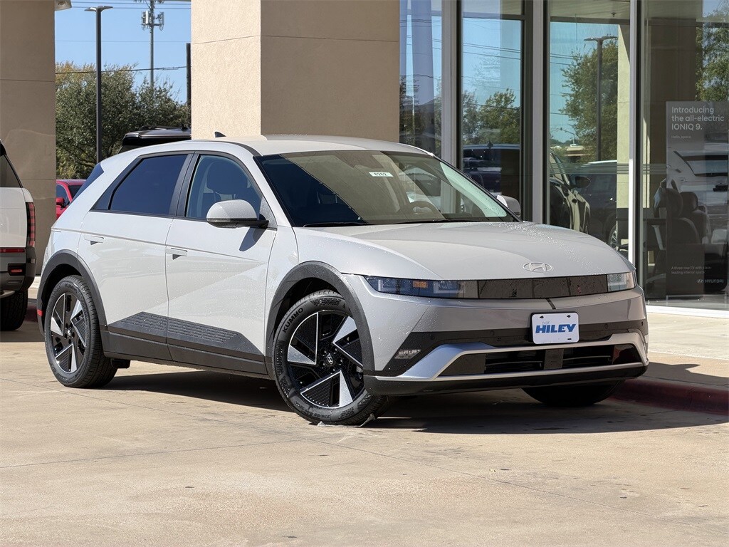 2026 Hyundai Ioniq 5 SEL photo 2