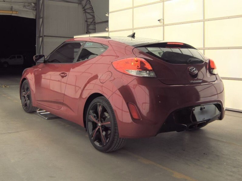 2016 Hyundai Veloster Base photo 3