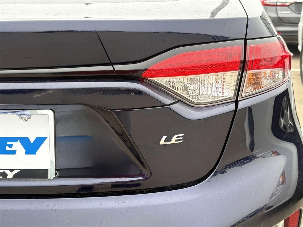 2022 Toyota Corolla LE photo 4