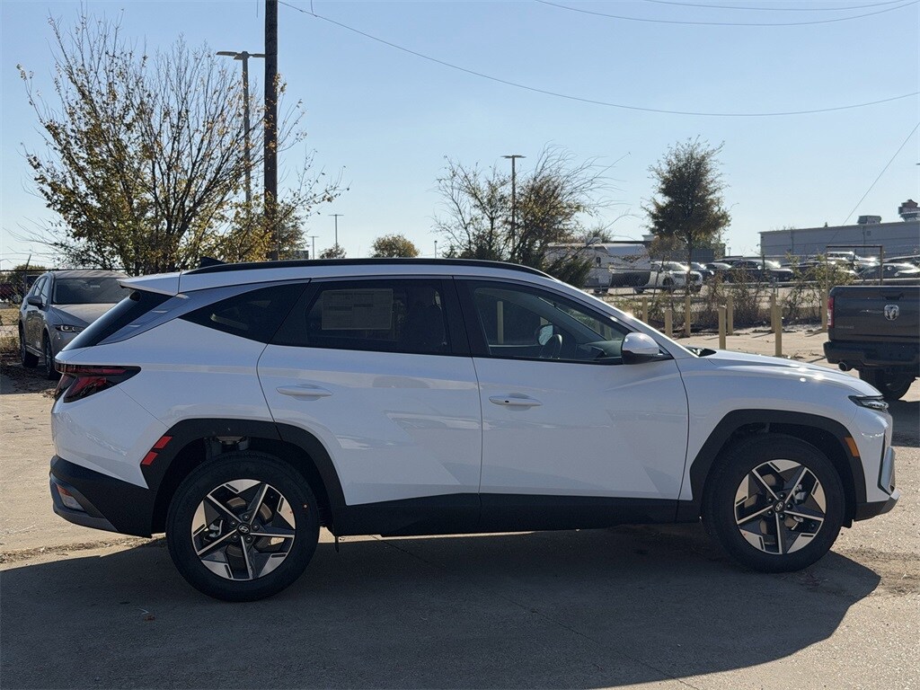 2026 Hyundai Tucson SEL photo 2