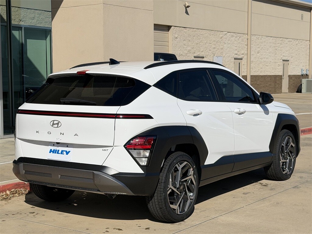 2026 Hyundai Kona SEL photo 4
