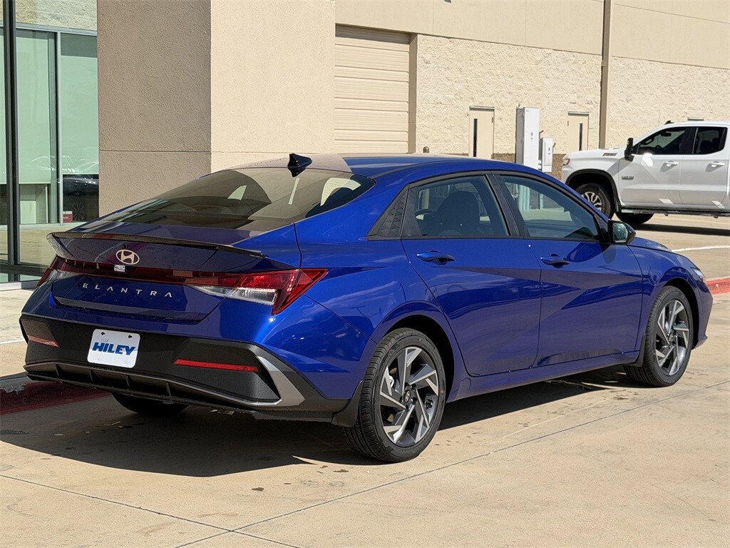New 2025 Hyundai Elantra SEL Sport Sedan