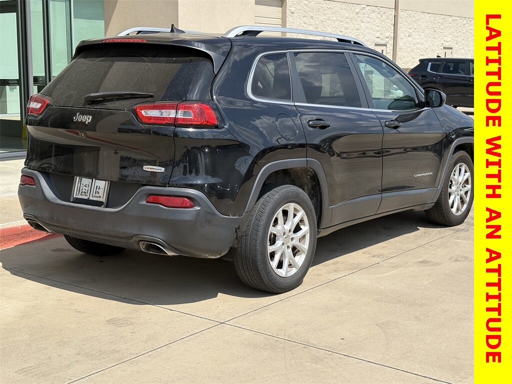 Used 2016 Jeep Cherokee Latitude SUV