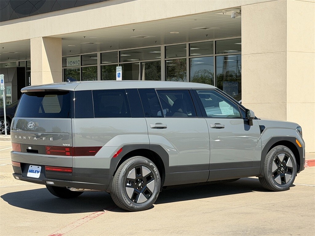 2026 Hyundai Santa Fe SE photo 3