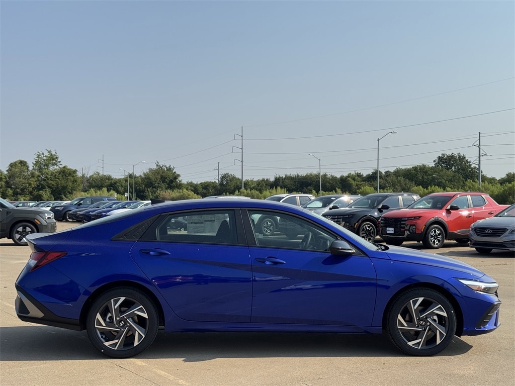 New 2025 Hyundai Elantra SEL Sport Sedan