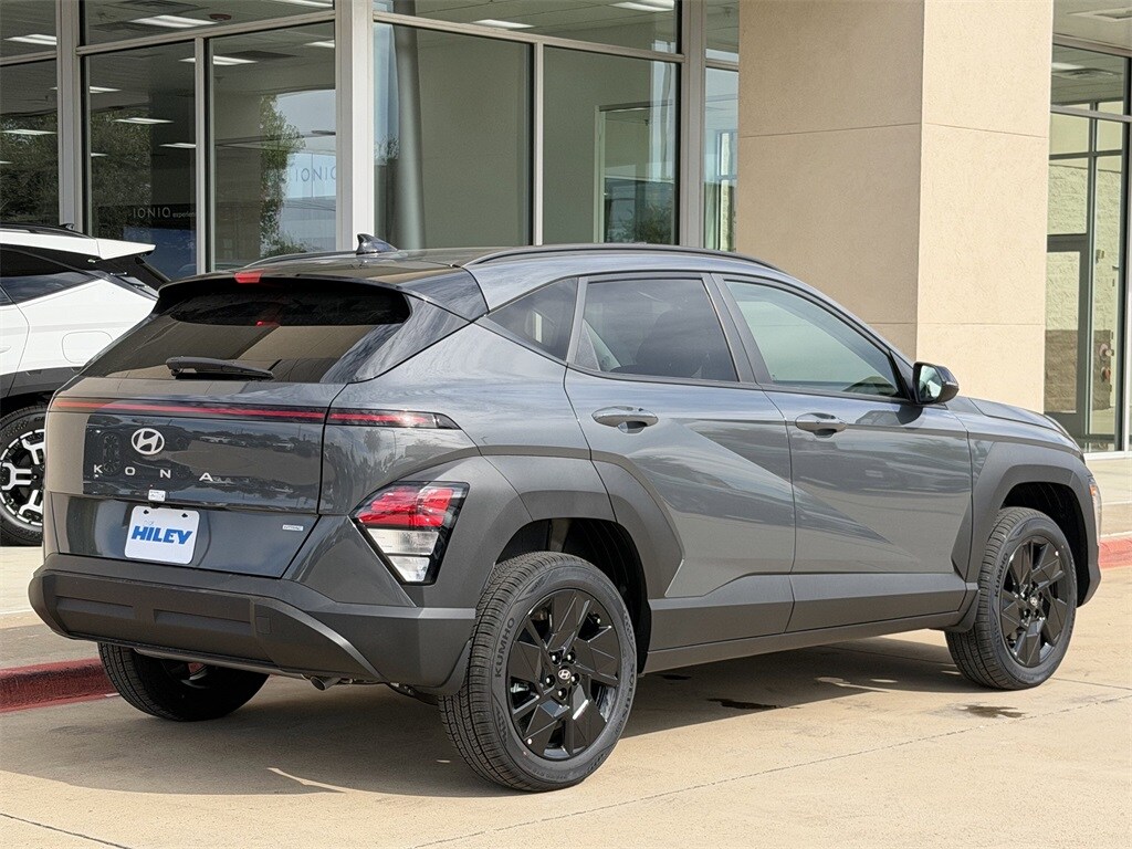 2026 Hyundai Kona SEL photo 4