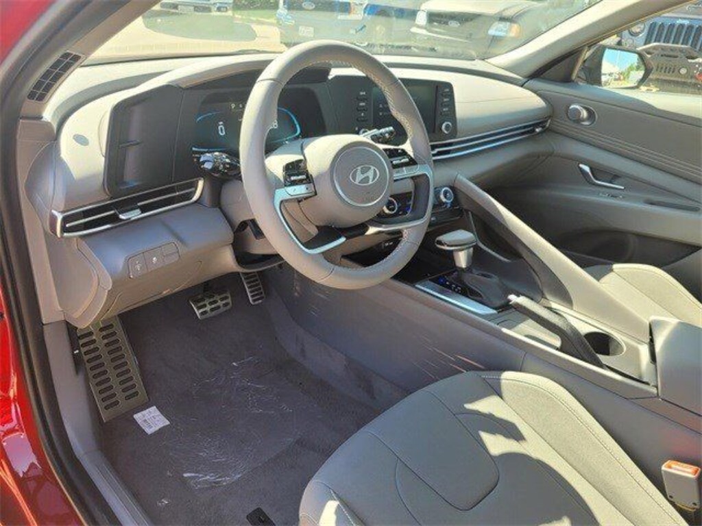 New 2025 Hyundai Elantra SEL Sport Sedan