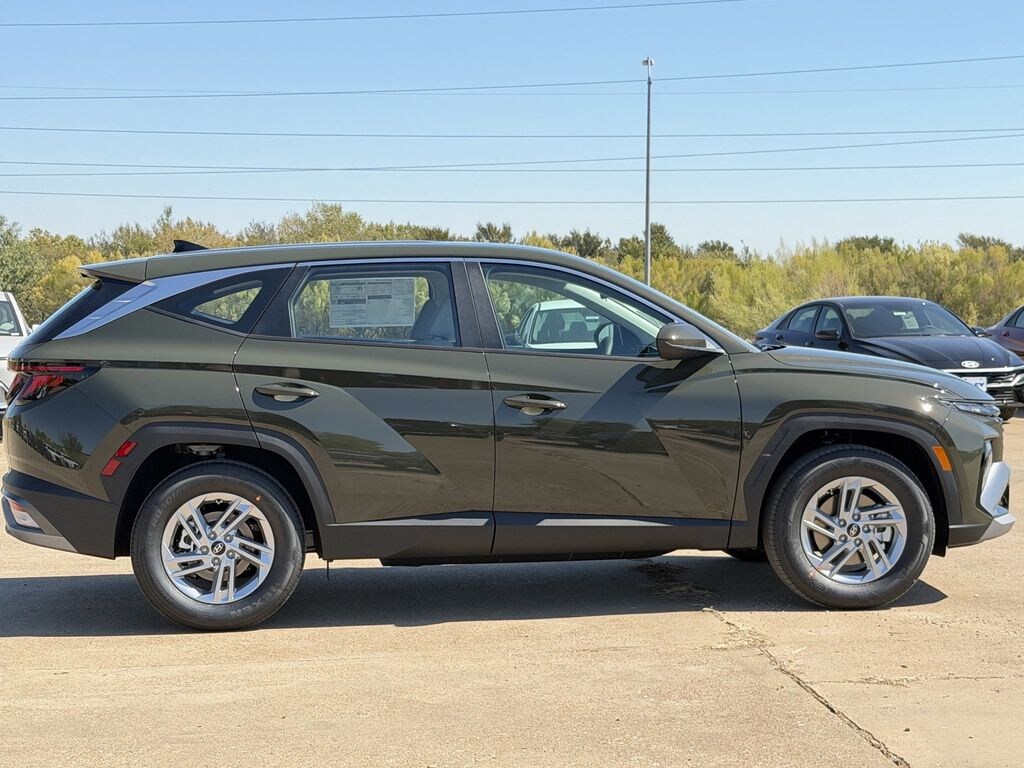 New 2026 Hyundai Tucson SE SUV