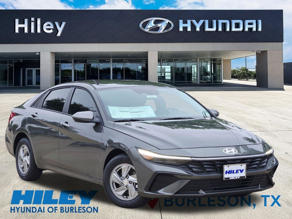 New 2026 Hyundai Elantra SE Sedan