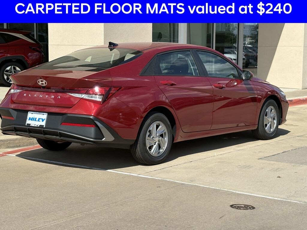 New 2025 Hyundai Elantra SE Sedan
