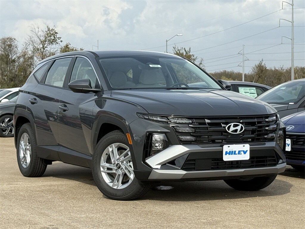 2026 Hyundai Tucson SE photo 2