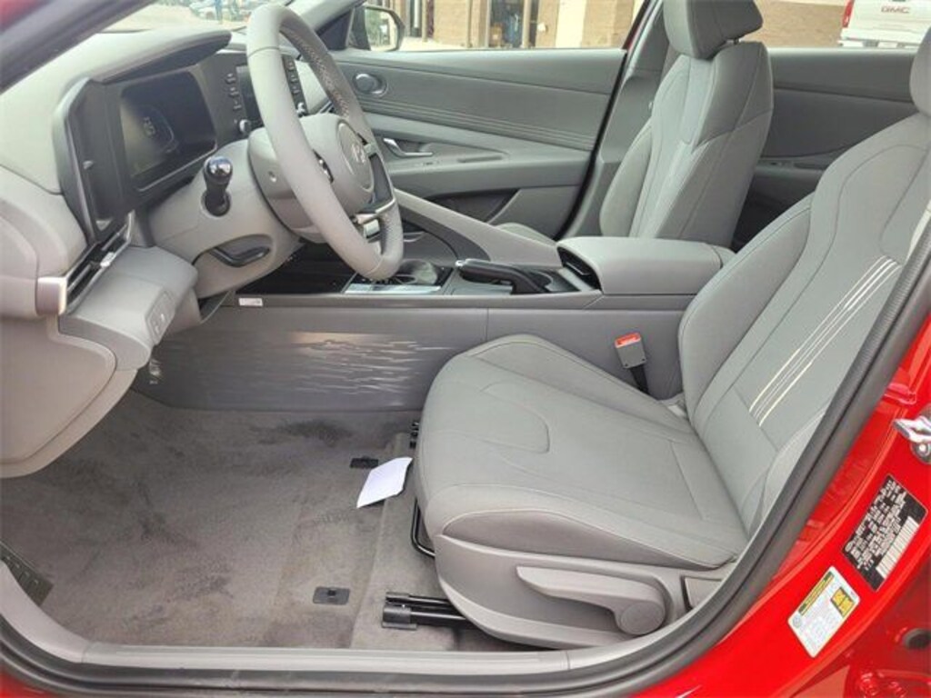 New 2025 Hyundai Elantra SEL Sport Sedan