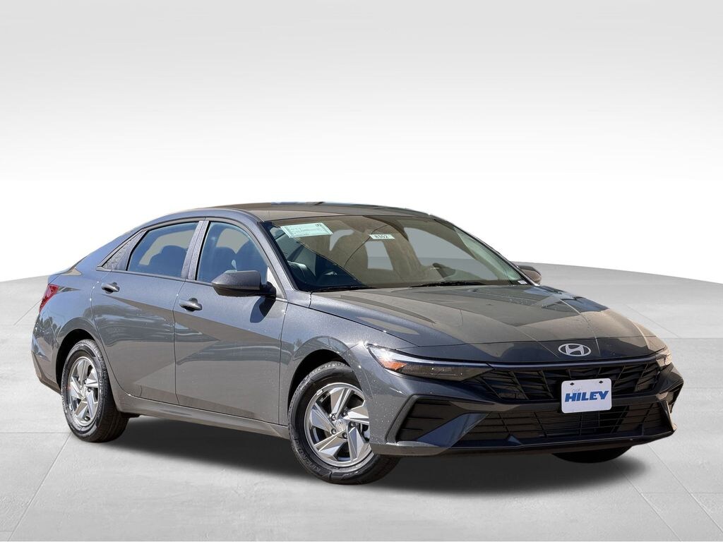 New 2026 Hyundai Elantra SE Sedan