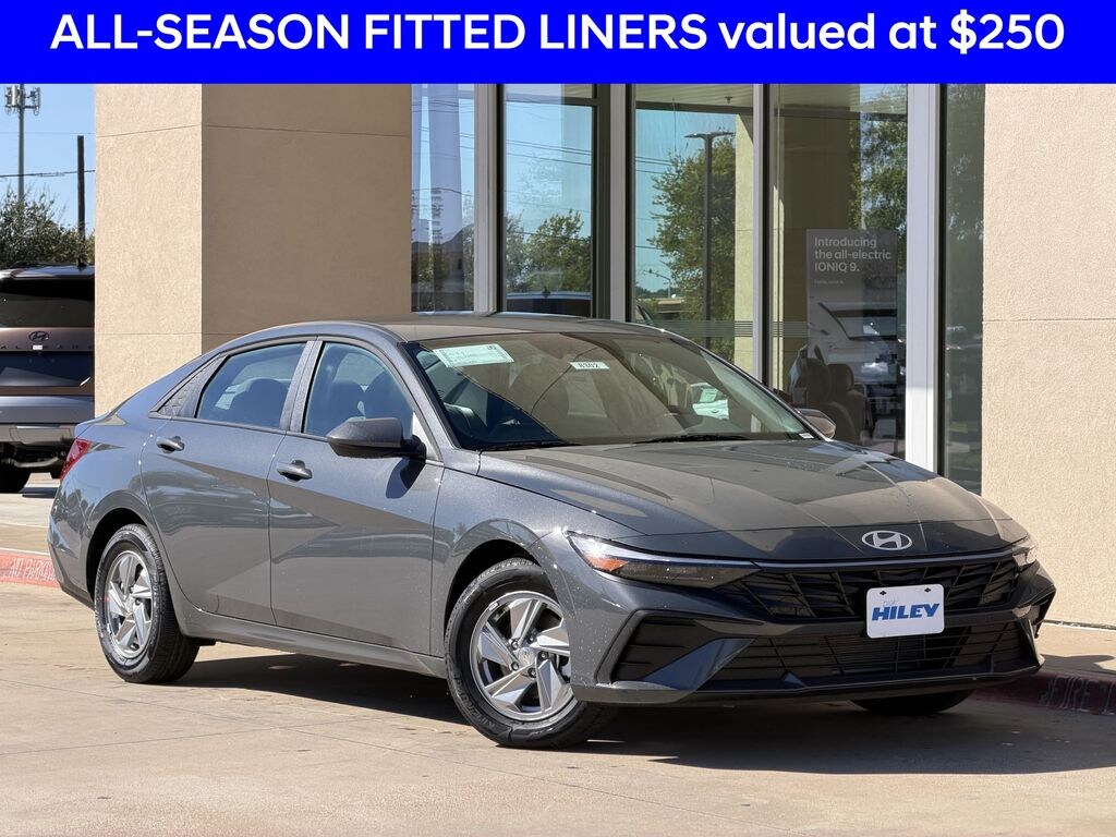 New 2026 Hyundai Elantra SE Sedan
