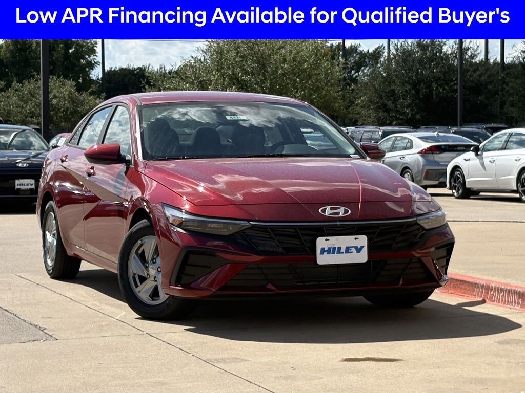 New 2025 Hyundai Elantra SE Sedan