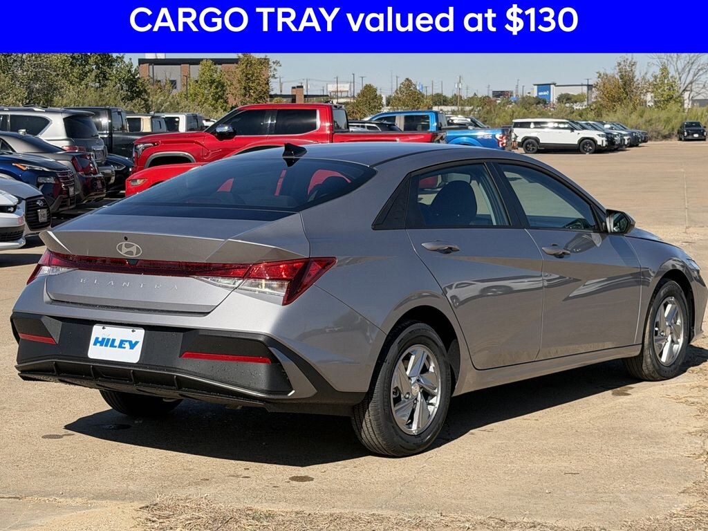 New 2026 Hyundai Elantra SE Sedan