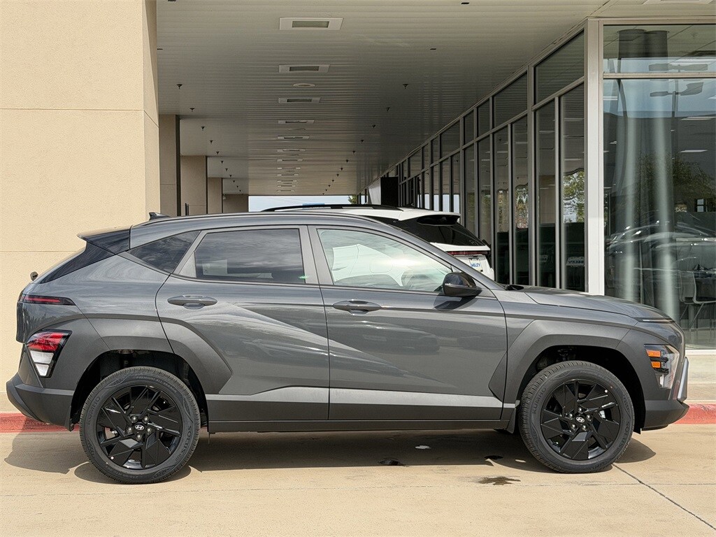 2026 Hyundai Kona SEL photo 3