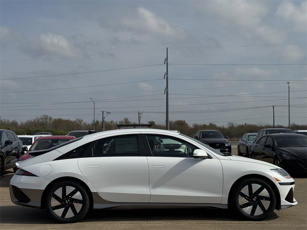 2025 Hyundai Ioniq 6 SE photo 2