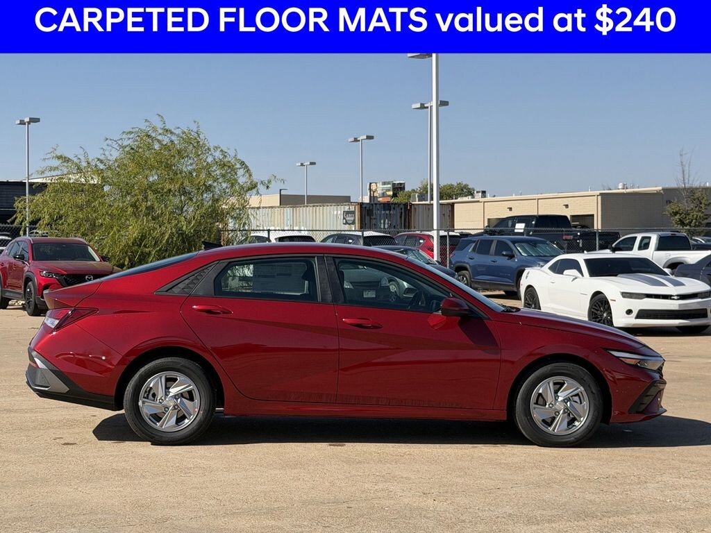 New 2026 Hyundai Elantra SE Sedan