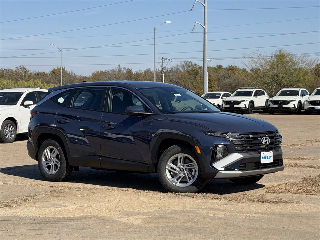 2026 Hyundai Tucson SE photo 2