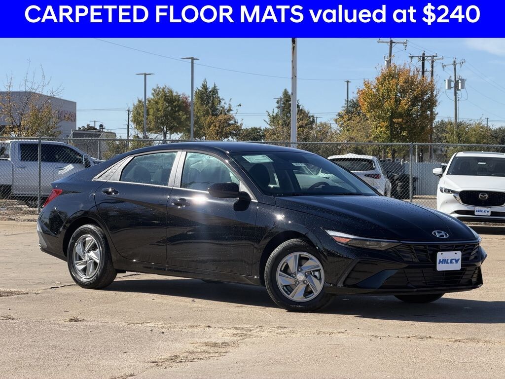 New 2026 Hyundai Elantra SE Sedan