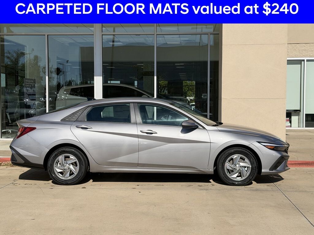 New 2026 Hyundai Elantra SE Sedan