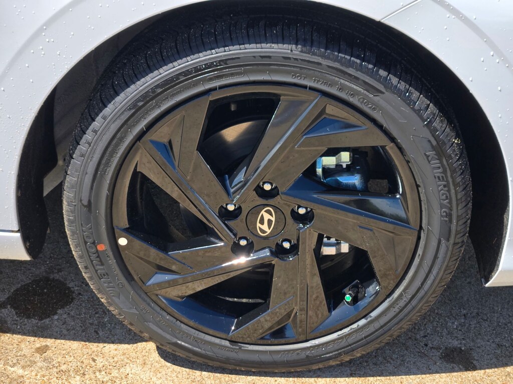 New 2026 Hyundai Elantra SEL Sport Sedan