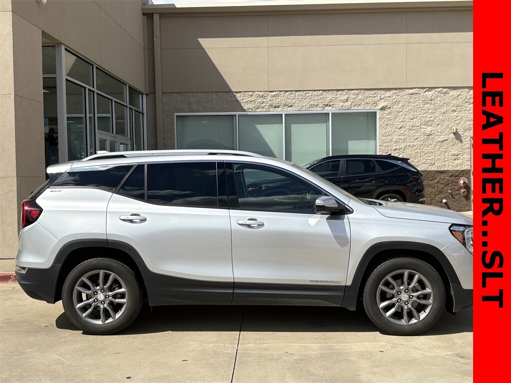 Used 2022 GMC Terrain SLT SUV