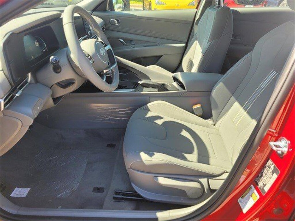 New 2025 Hyundai Elantra SEL Sport Sedan