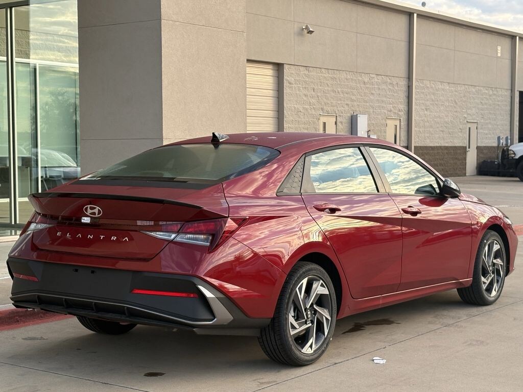 New 2025 Hyundai Elantra SEL Sport Sedan