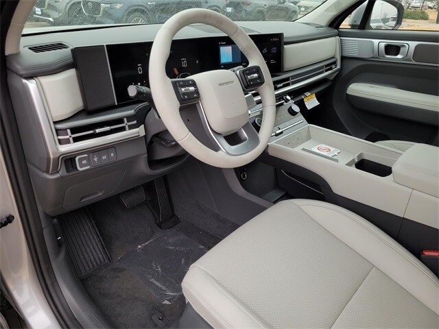 2025 Hyundai Santa Fe SEL photo 2