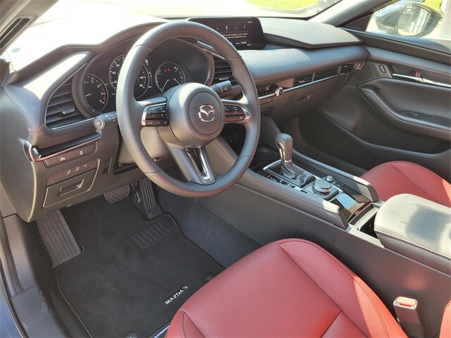 2025 Mazda Mazda3 Hatchback 2.5 s Carbon photo 3