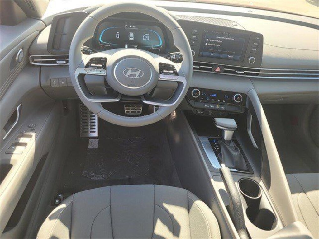 New 2025 Hyundai Elantra SEL Sport Sedan