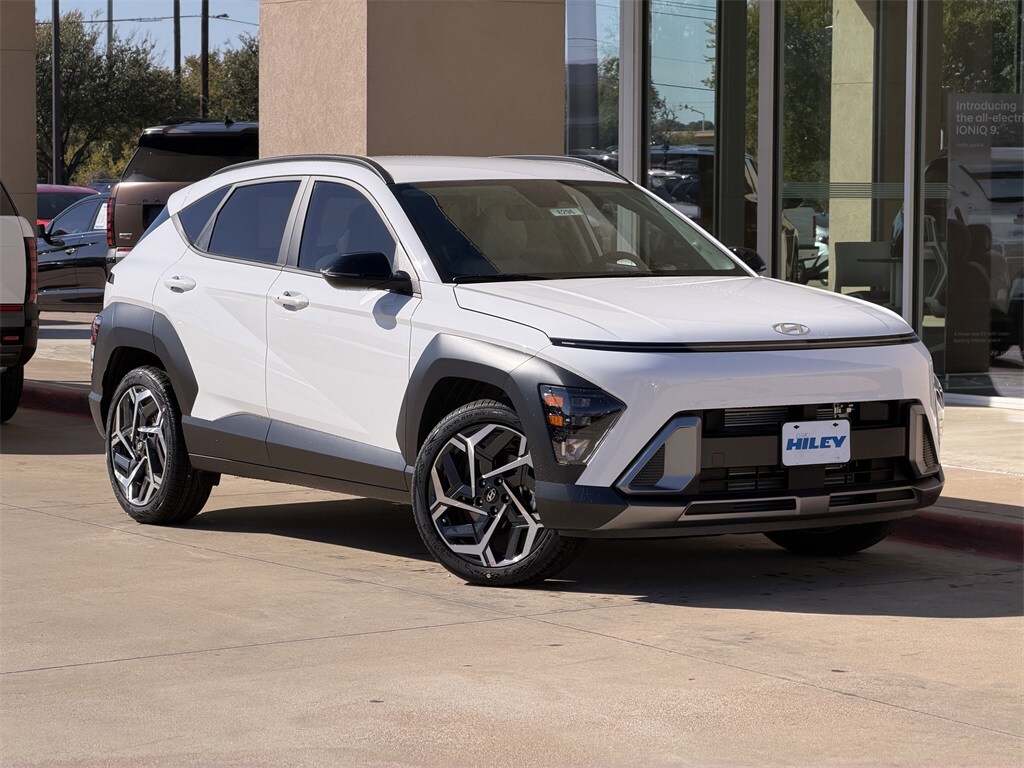 2026 Hyundai Kona SEL photo 2