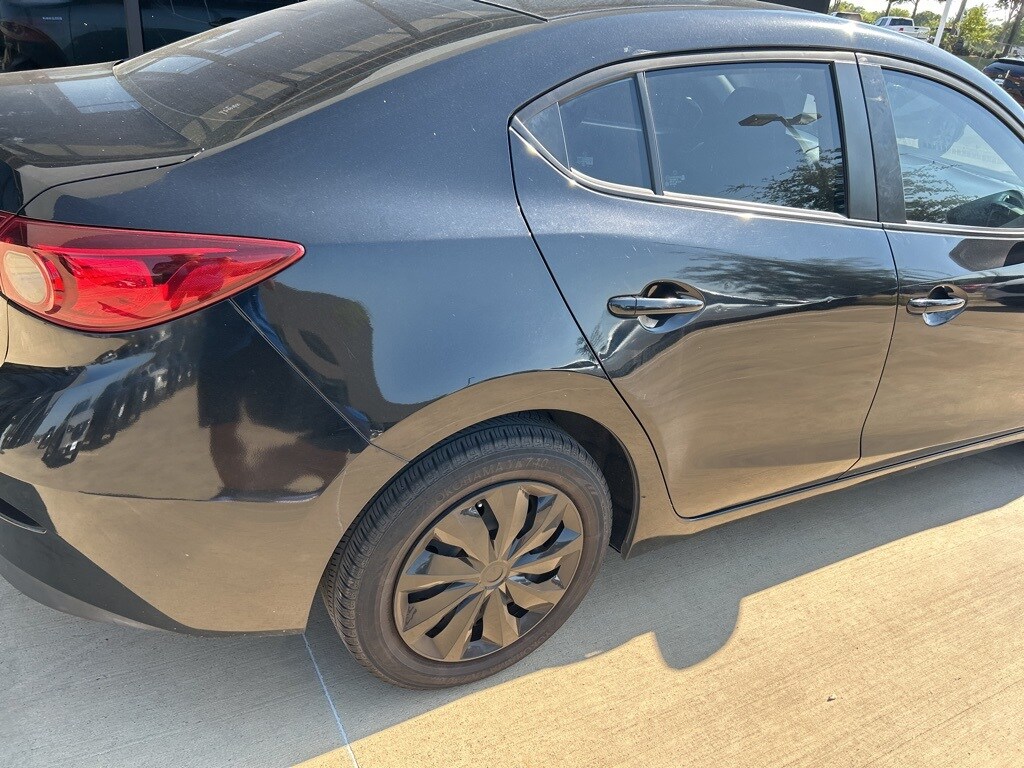 2016 Mazda Mazda3 i Sport photo 2