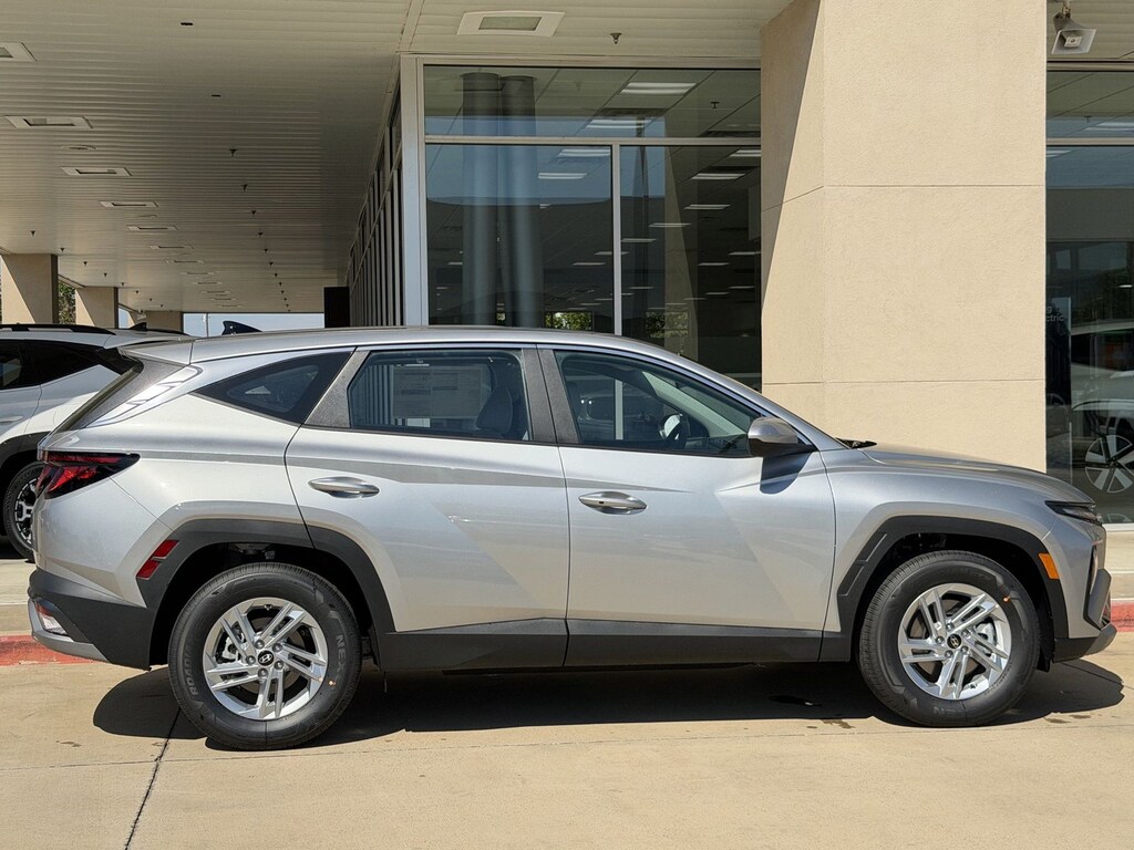 Used 2026 Hyundai Tucson SE SUV