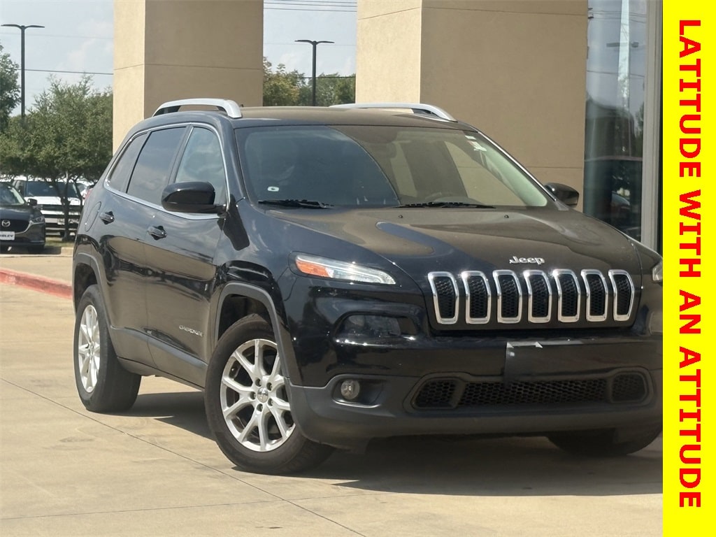Used 2016 Jeep Cherokee Latitude with VIN 1C4PJLCS0GW229988 for sale in Arlington, TX