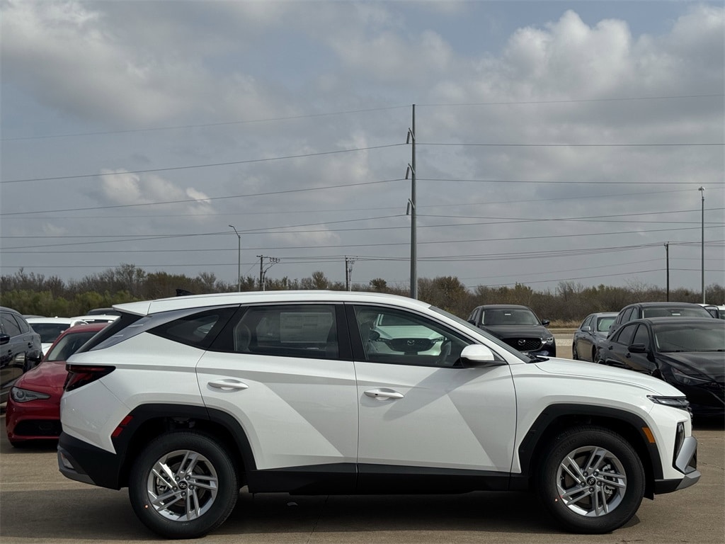 New 2026 Hyundai Tucson SE SUV