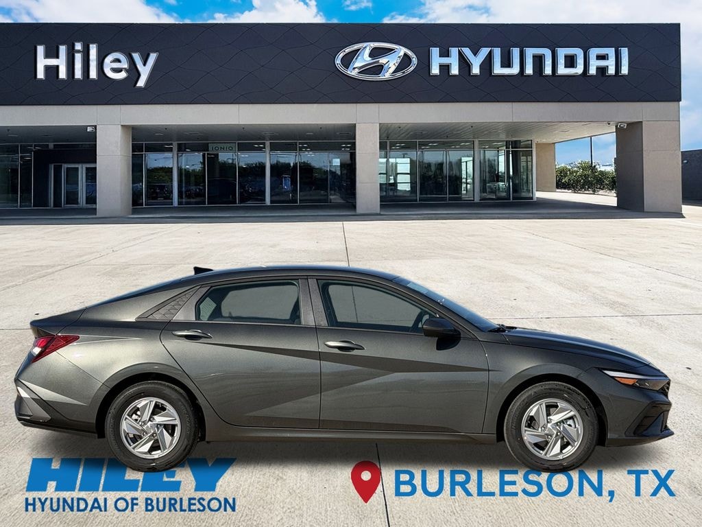 New 2026 Hyundai Elantra SE Sedan