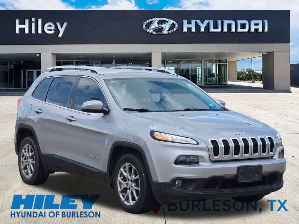 Used 2018 Jeep Cherokee Latitude Plus SUV