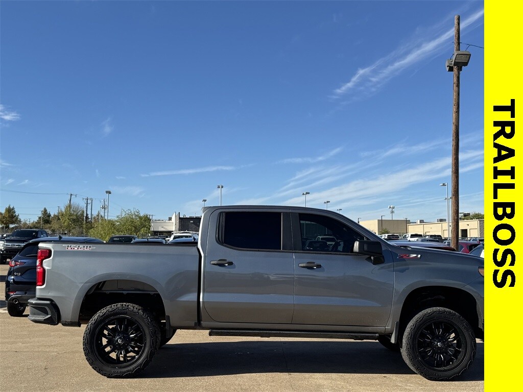 2019 Chevrolet Silverado 1500 Custom Trail Boss photo 3