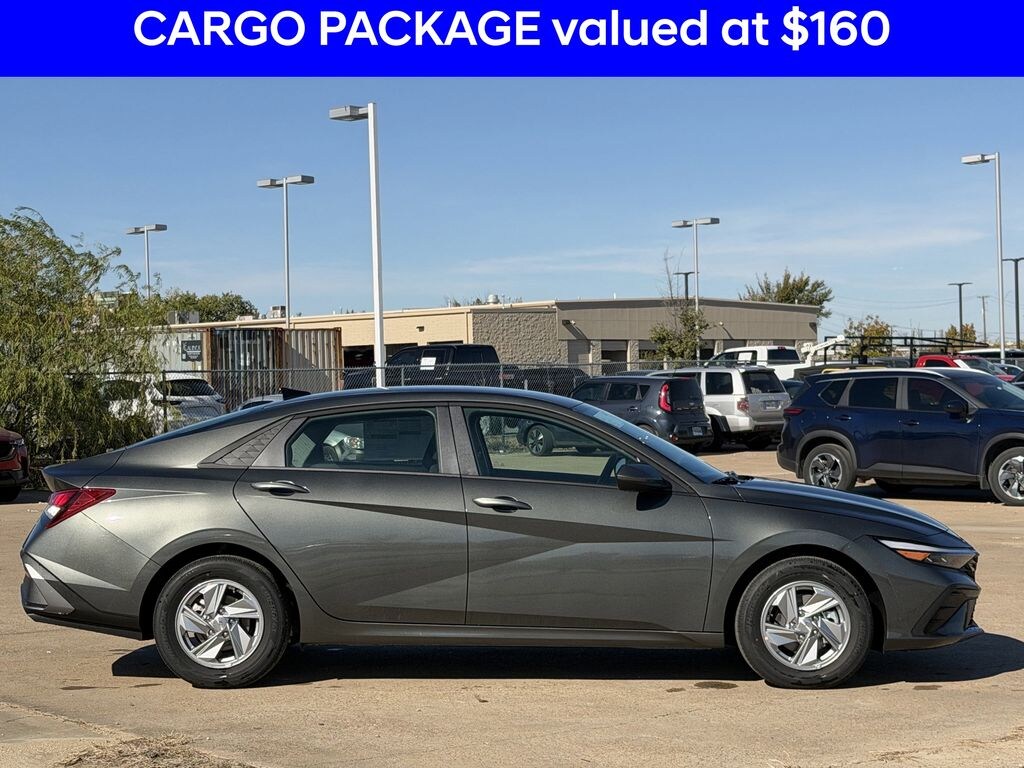 New 2026 Hyundai Elantra SE Sedan