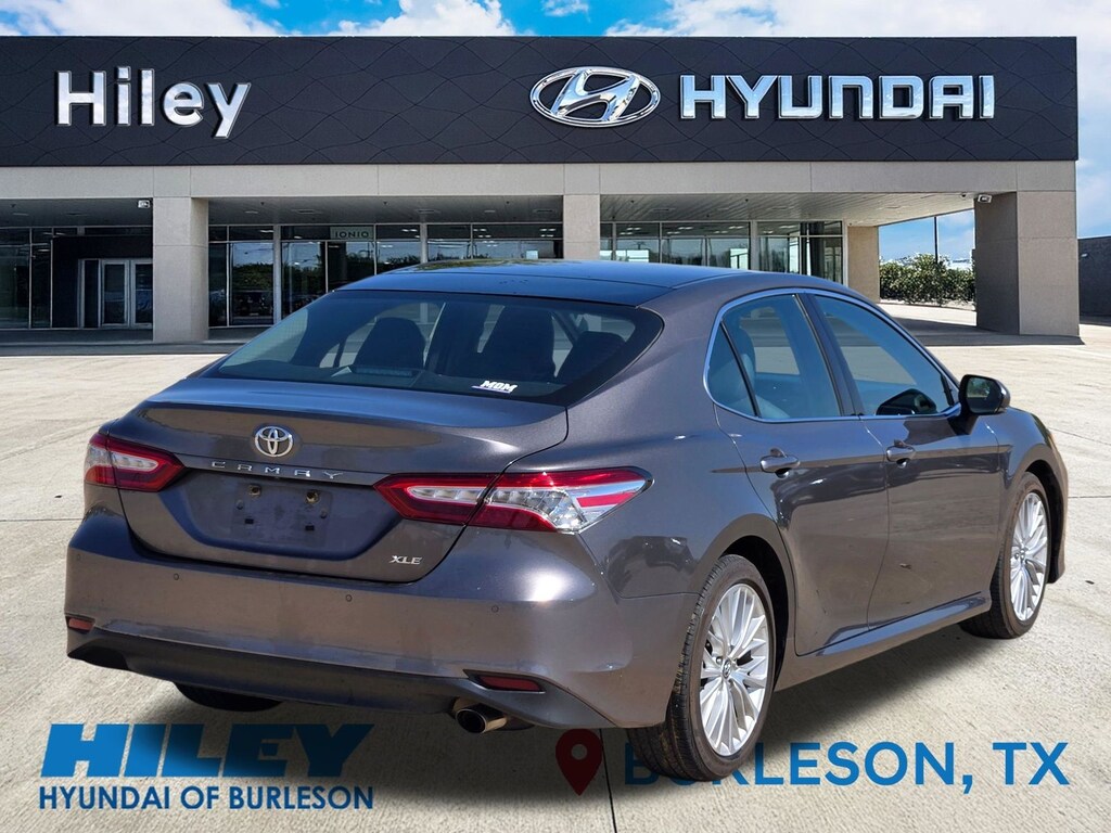 Used 2018 Toyota Camry XLE Sedan