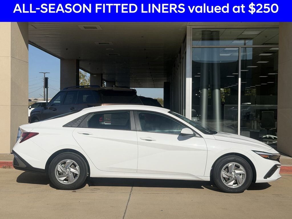 New 2026 Hyundai Elantra SE Sedan