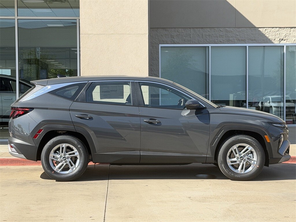 New 2026 Hyundai Tucson SE SUV