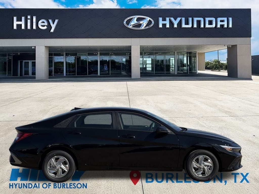 New 2026 Hyundai Elantra SE Sedan