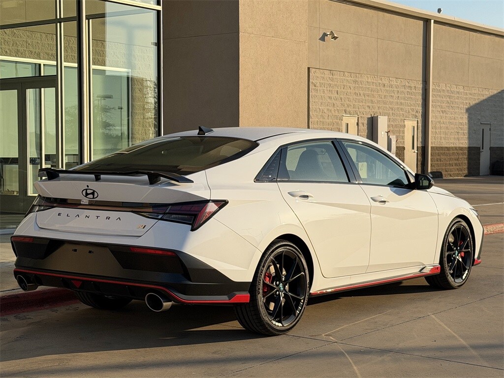 2025 Hyundai Elantra N Base photo 3