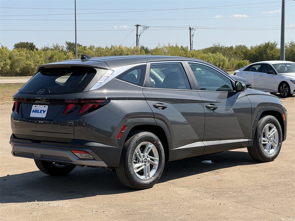 New 2026 Hyundai Tucson SE SUV